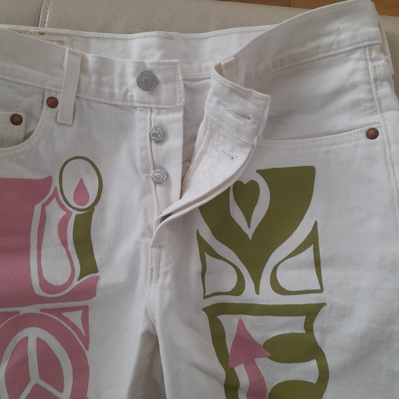 Levi's White Jean Shorts with Pink and Green Graphics - Picture 2 of 5
